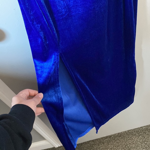 Dress - Picture 2 of 3